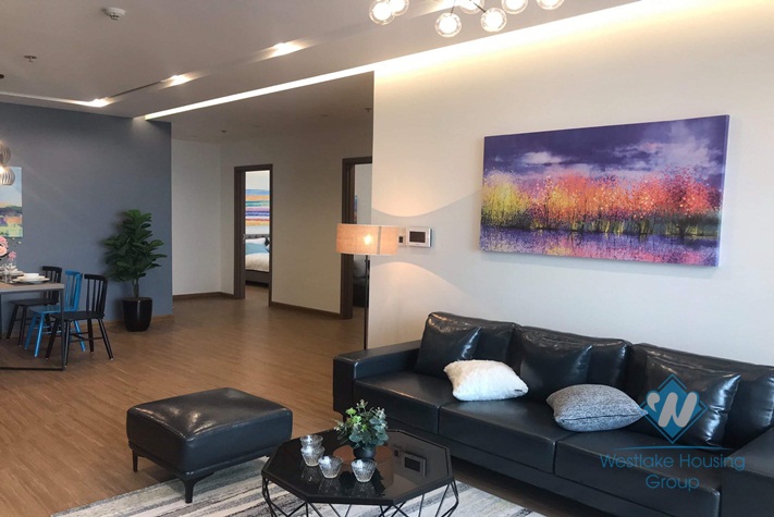 Modern four bedrooms apartment for rent in Vinhome Metropolis, Ba Dinh district, Ha Noi